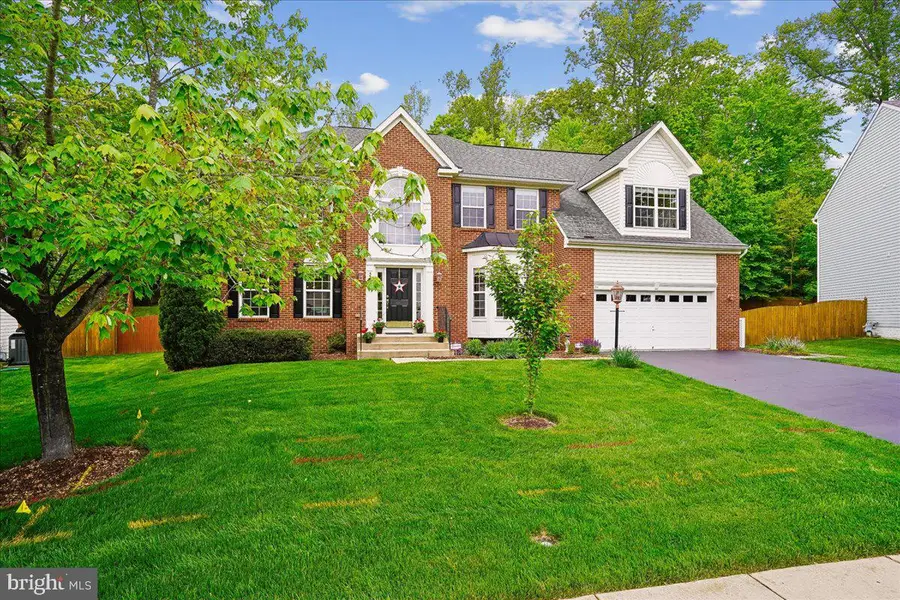 5382 Macdonald Rd, Woodbridge, VA 22193 - #2