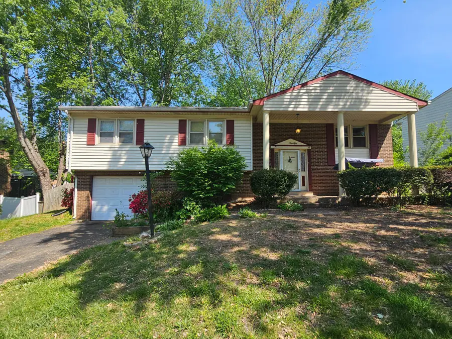 4950 Kirwyn Ct, Woodbridge, VA 22193 - #3