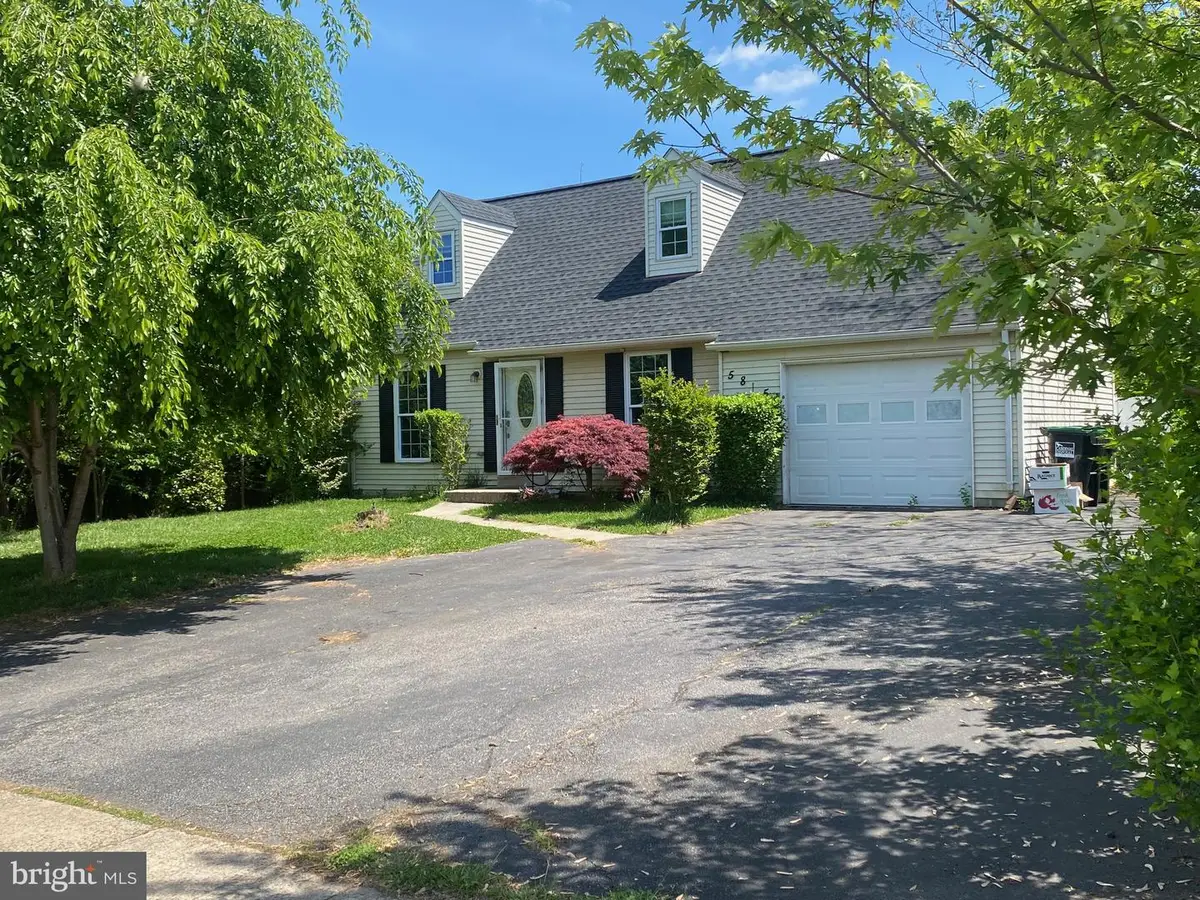 5815 Riverside Dr, Woodbridge, VA 22193 - #1
