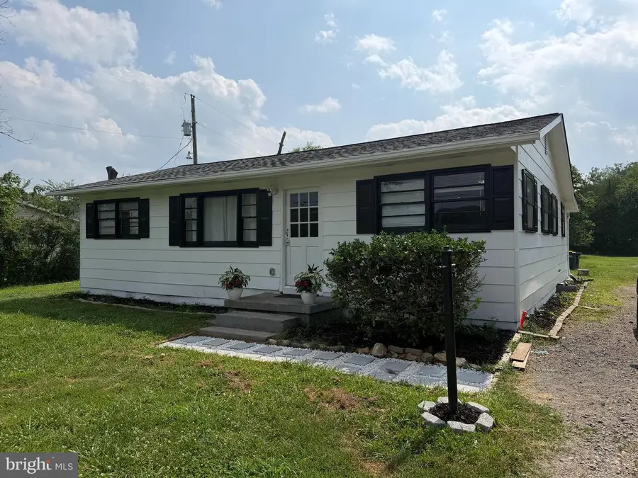 8606 Linton Hall Rd, Bristow, VA 20136 - #2