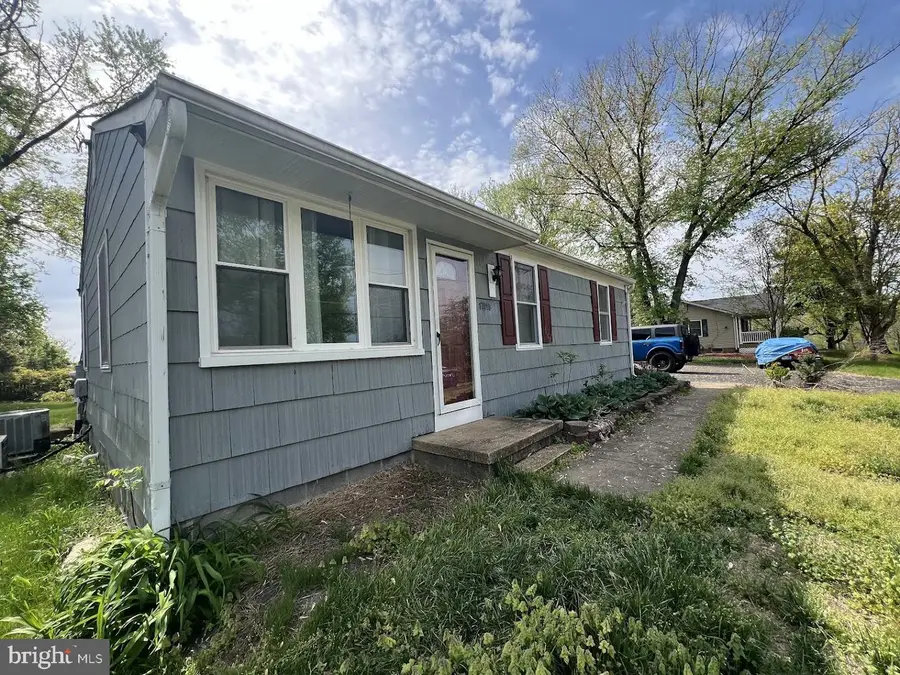 17423 Wilson St, Dumfries, VA 22026 - #3