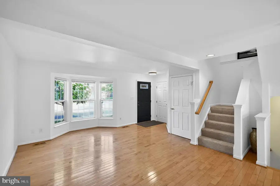 9053 Falcon Glen Ct, Bristow, VA 20136 - #2