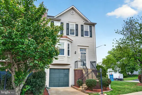 9000 Falcon Glen Ct, BRISTOW, VA 20136