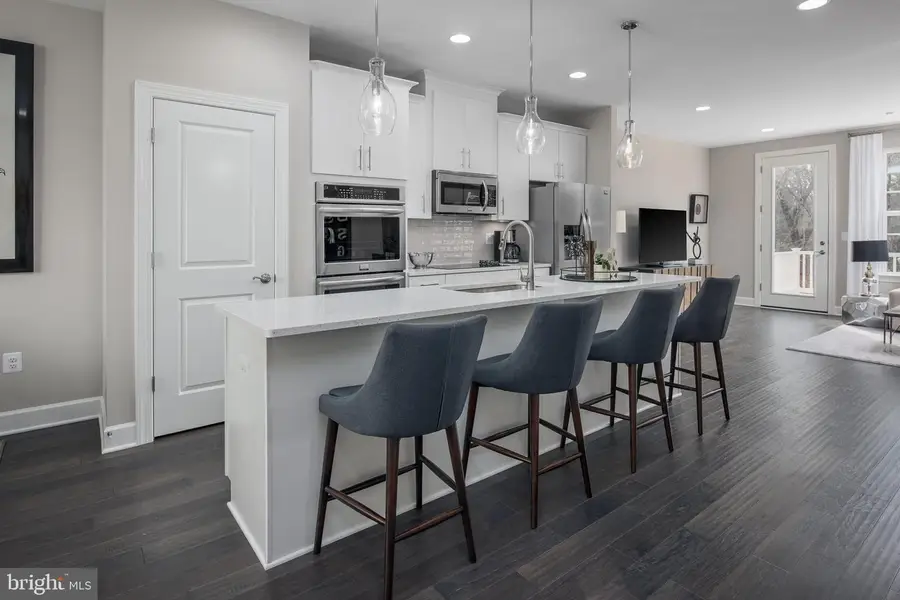 8852 Queensferry Rd, Manassas, VA 20112 - #3