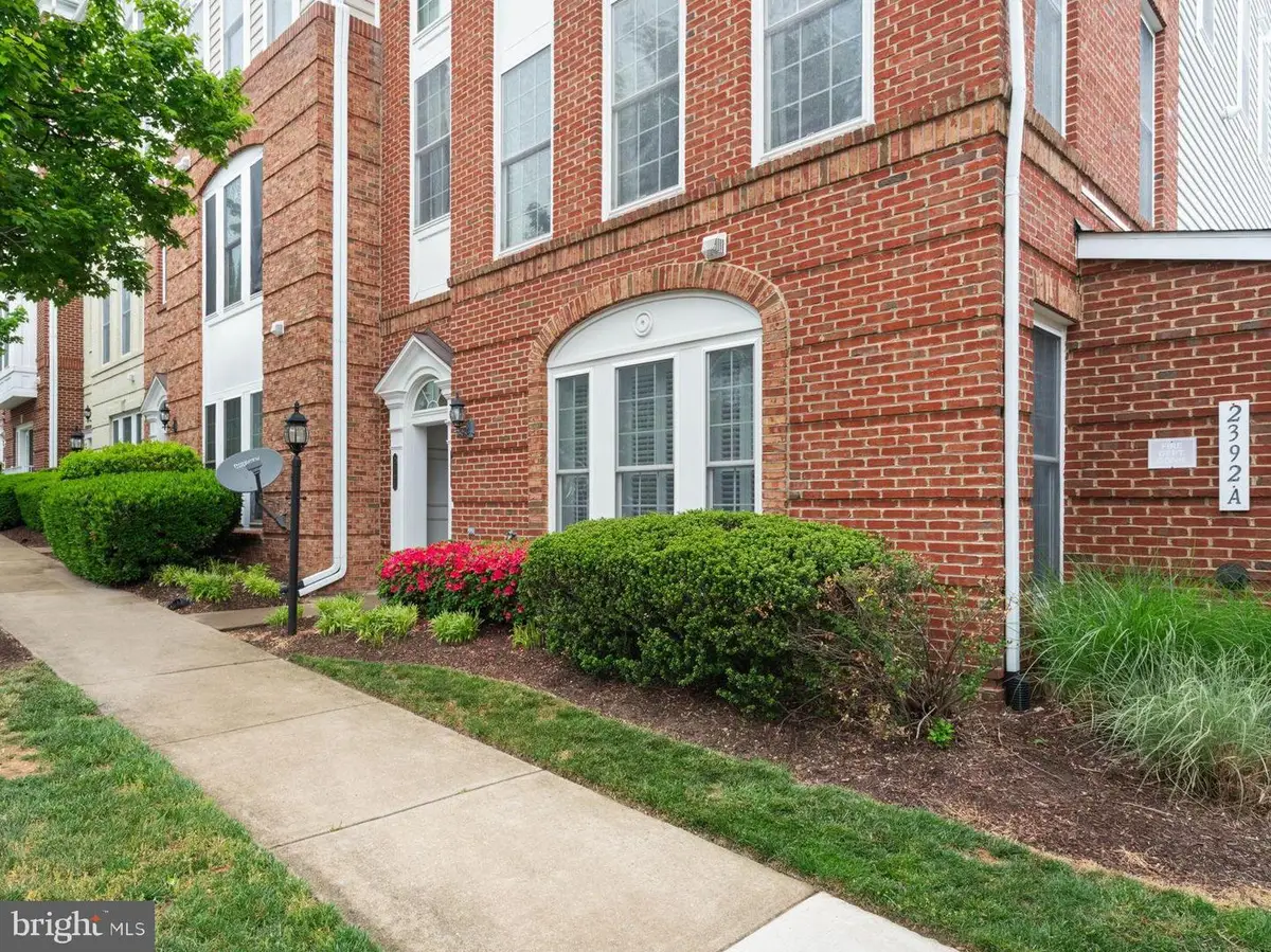 2392 Brookmoor Ln, Woodbridge, VA 22191 - #1