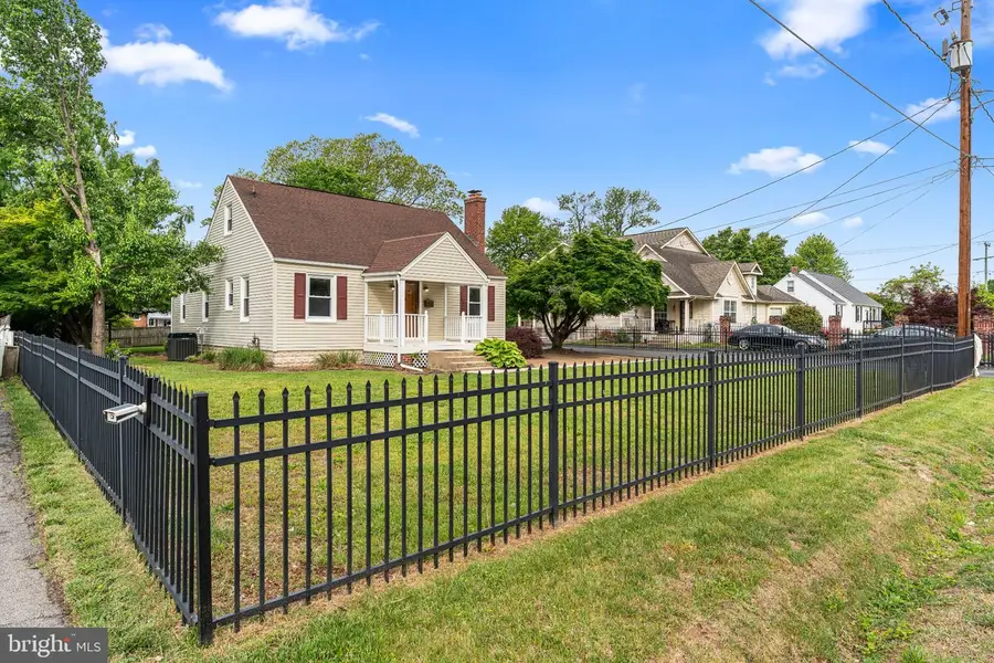 13406 Woodbridge St, Woodbridge, VA 22191 - #2