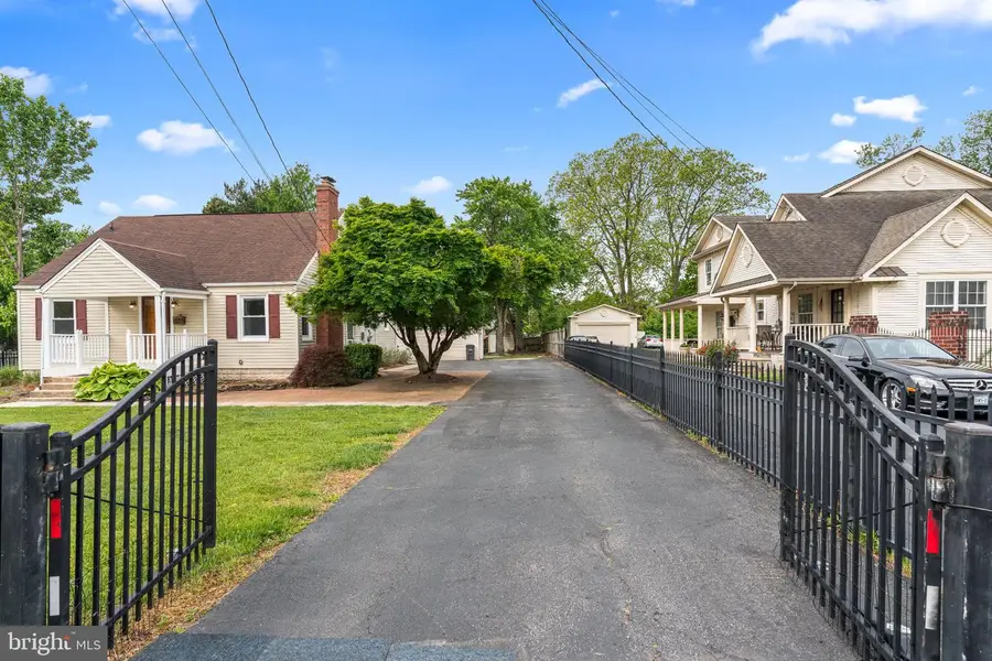 13406 Woodbridge St, Woodbridge, VA 22191 - #3
