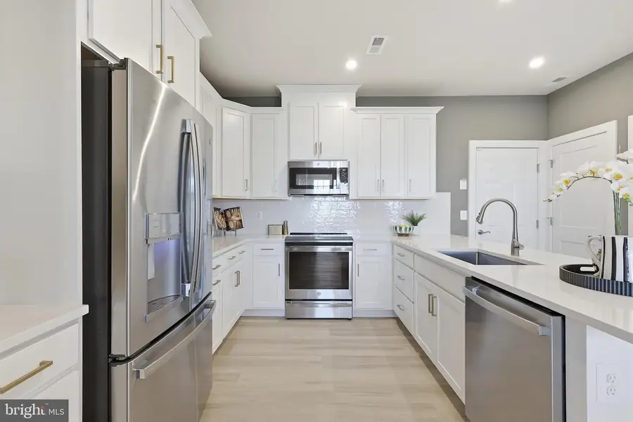 17648 Hawkins Ln, Dumfries, VA 22026 - #3