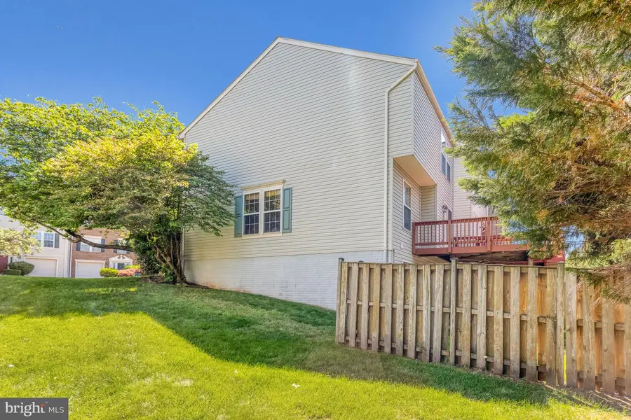 7030 Rogue Forest Ln, Gainesville, VA 20155 - #2