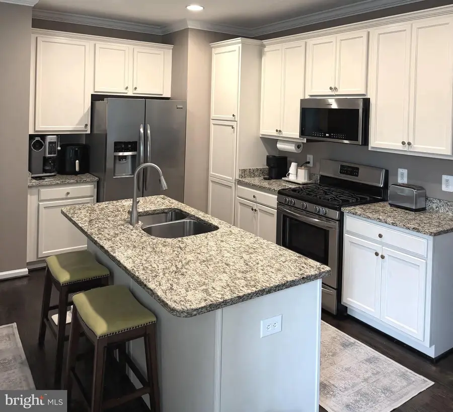 8800 Yellow Hammer Dr, Gainesville, VA 20155 - #3