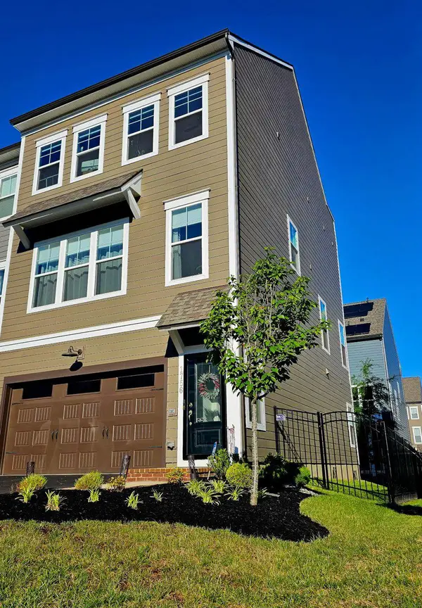 1756 Blue Spruce St, DUMFRIES, VA 22026