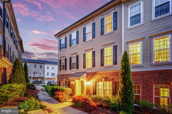 15381 Rosemont Manor Dr, HAYMARKET, VA 20169