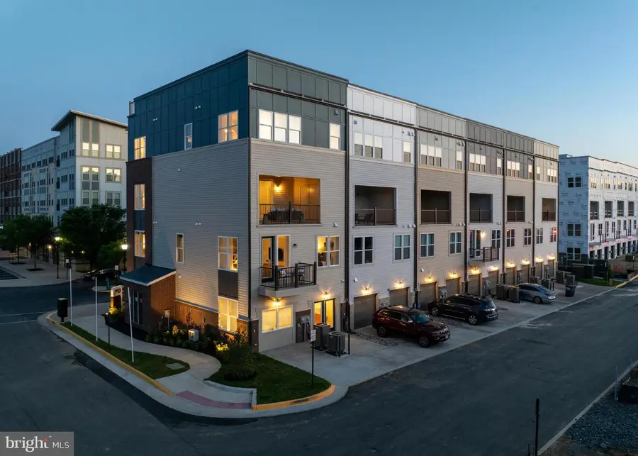 2560 Neabsco Common Pl, Woodbridge, VA 22191 - #2