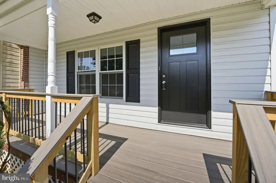 14128 Morrison Ct, Woodbridge, VA 22193 - #2