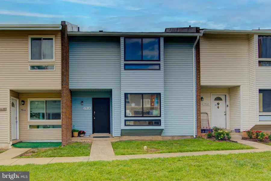 7514 Clemson Ct, Manassas, VA 20109 - #2
