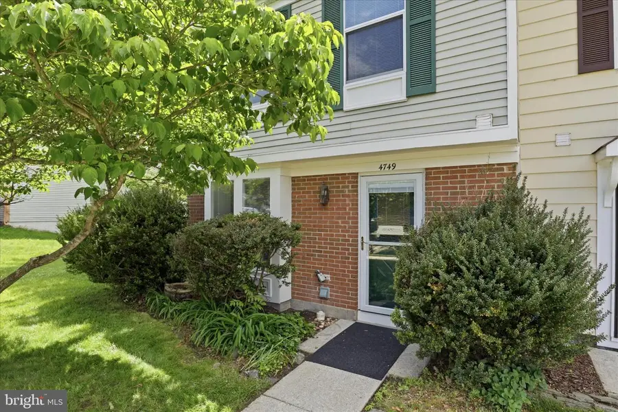 4749 Hersand Ct, Woodbridge, VA 22193 - #2