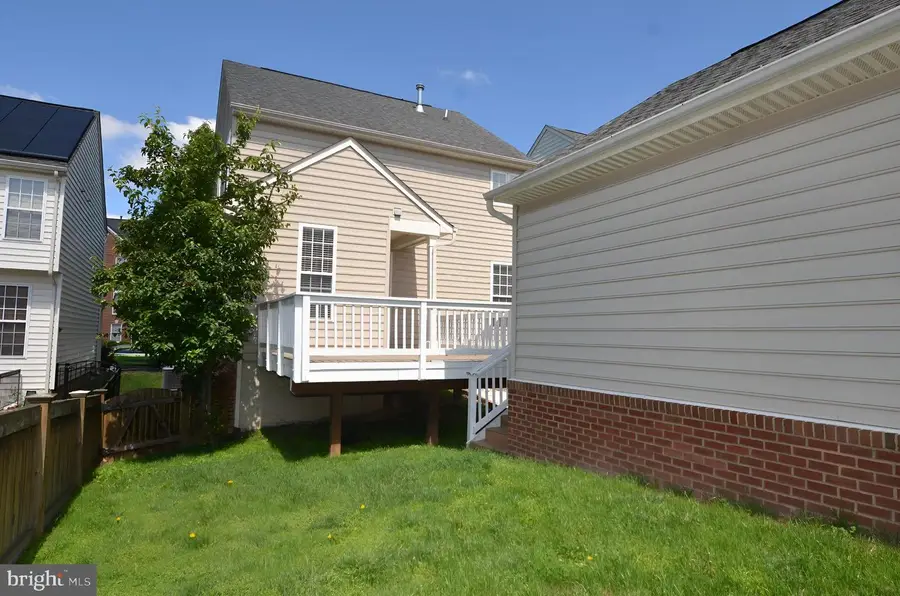 16291 Catenary Dr, Woodbridge, VA 22191 - #3