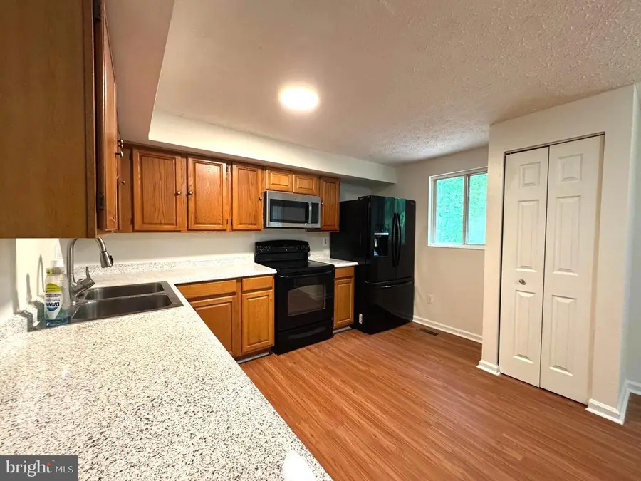3654 Wharf Ln, Triangle, VA 22172 - #3