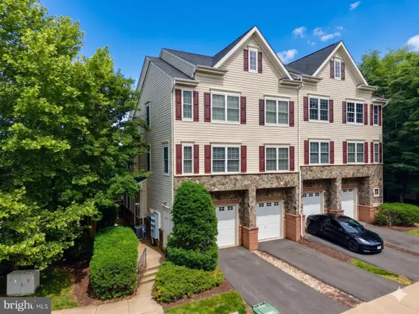 16815 Nuttal Oak Pl, WOODBRIDGE, VA 22191