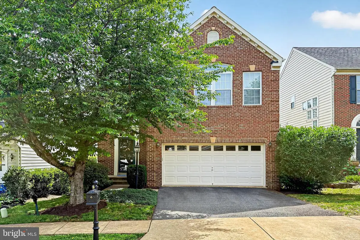 15012 Danehurst Cir, Gainesville, VA 20155 - #1