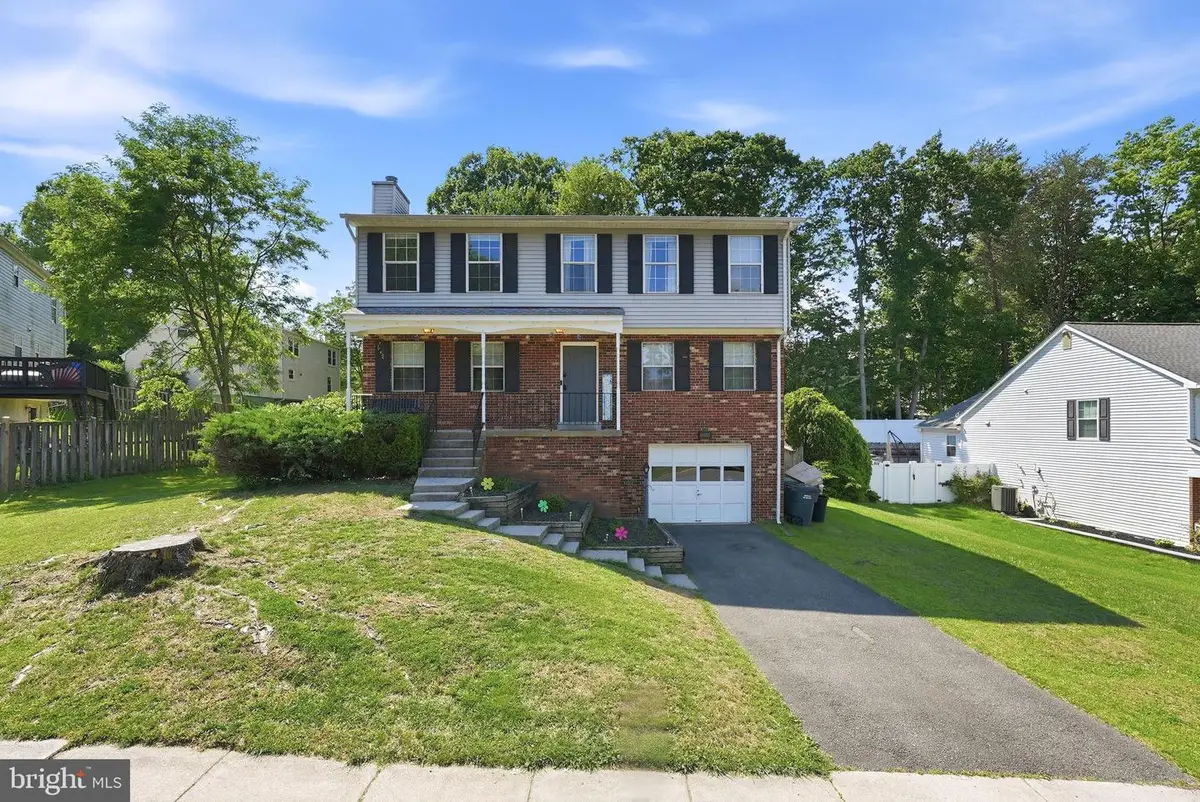 13345 Packard Dr, Woodbridge, VA 22193 - #1
