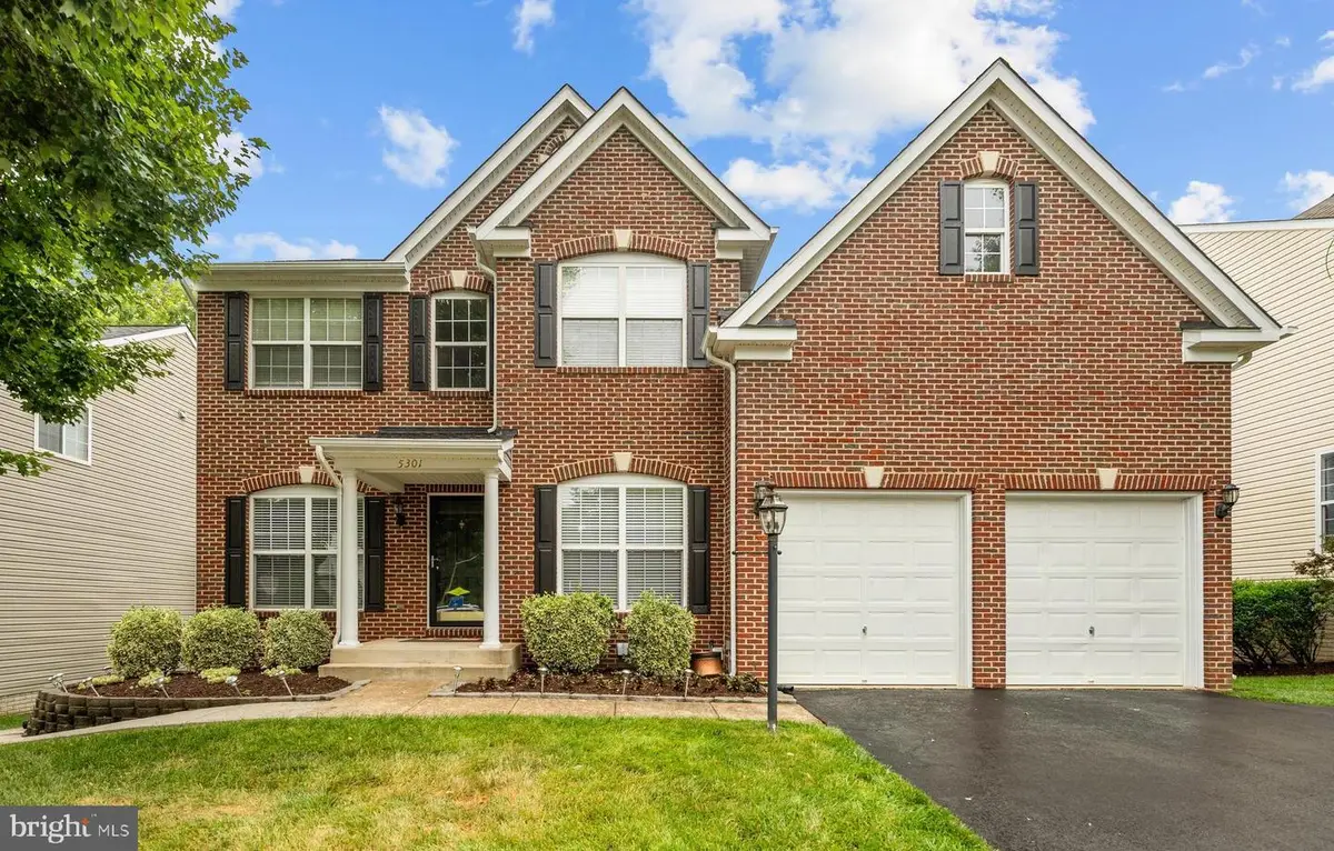 5301 Gunston Hall Dr, Woodbridge, VA 22193 - #1