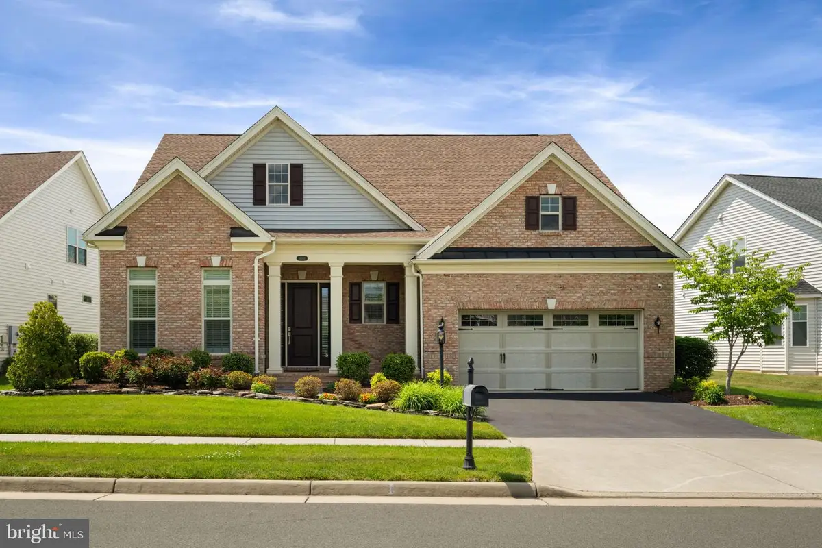 6010 Trotters Point Ln, Gainesville, VA 20155 - #1