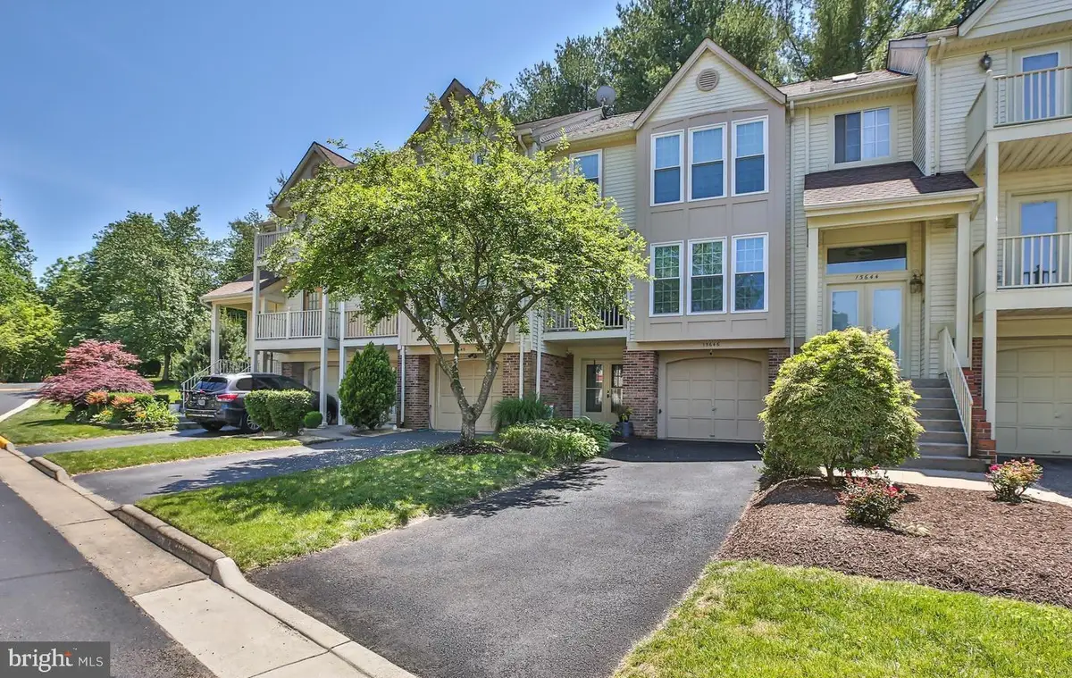 15646 Montview Dr, Dumfries, VA 22025 - #1