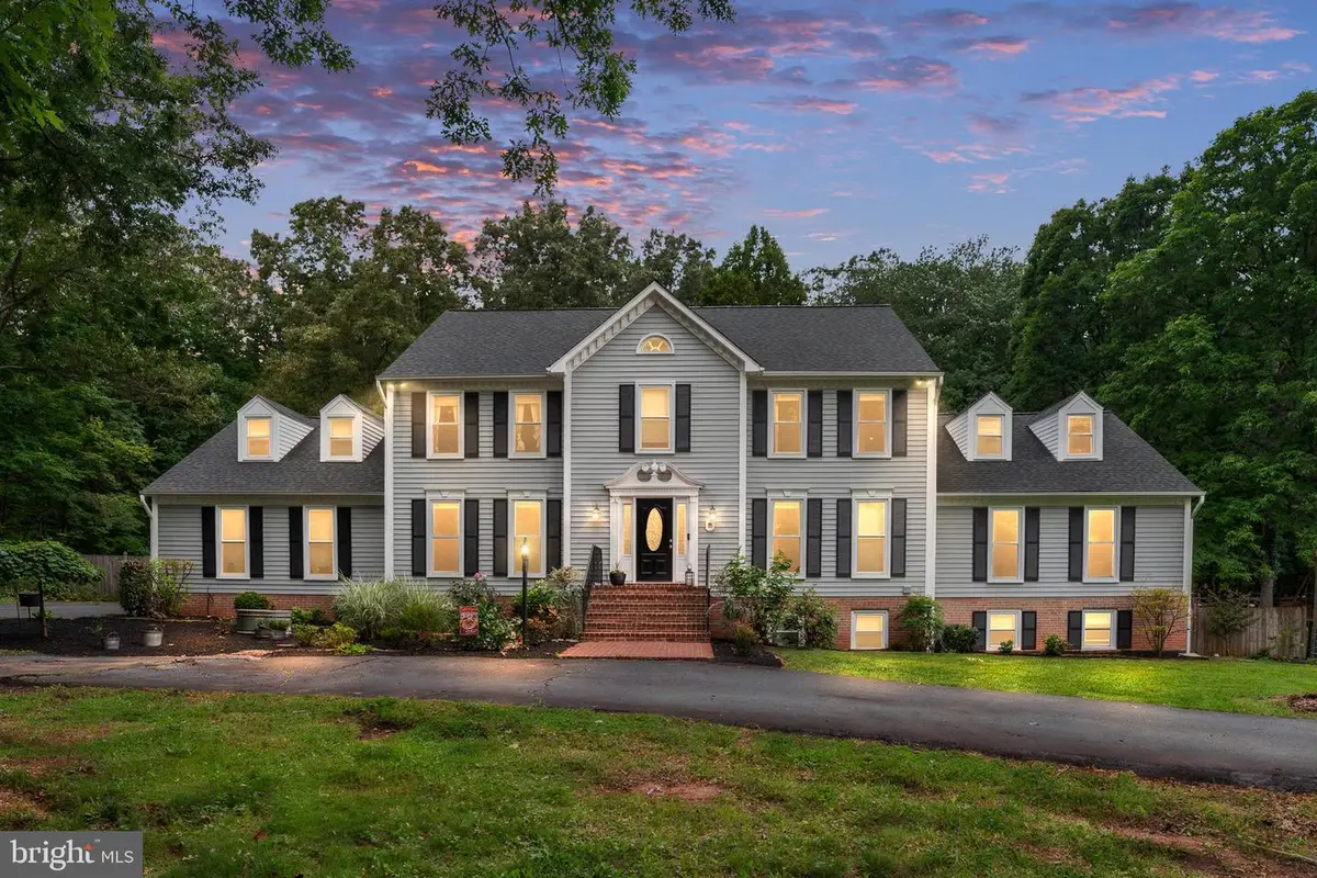 10080 Greenwich Wood Dr, Nokesville, VA 20181 - #1