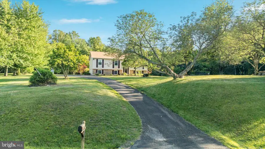 8201 Morningside Dr, Manassas, VA 20112 - #2