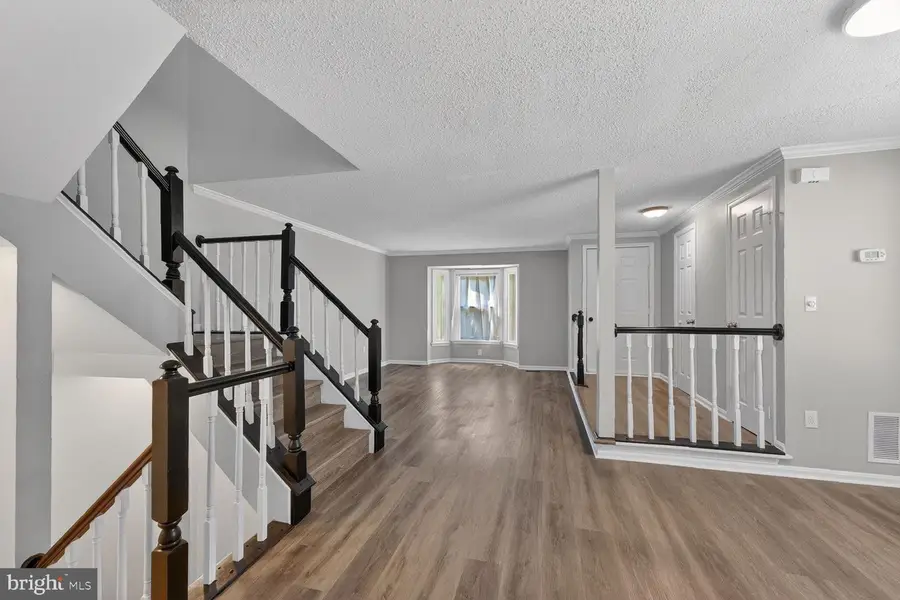 11561 Hill Meade Ln, Woodbridge, VA 22192 - #3