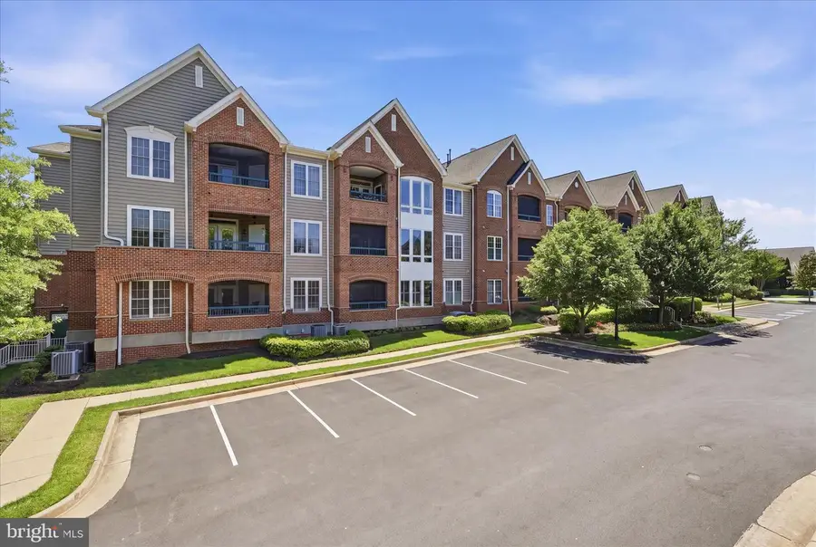 13891 Chelmsford Dr #304, Gainesville, VA 20155 - #2
