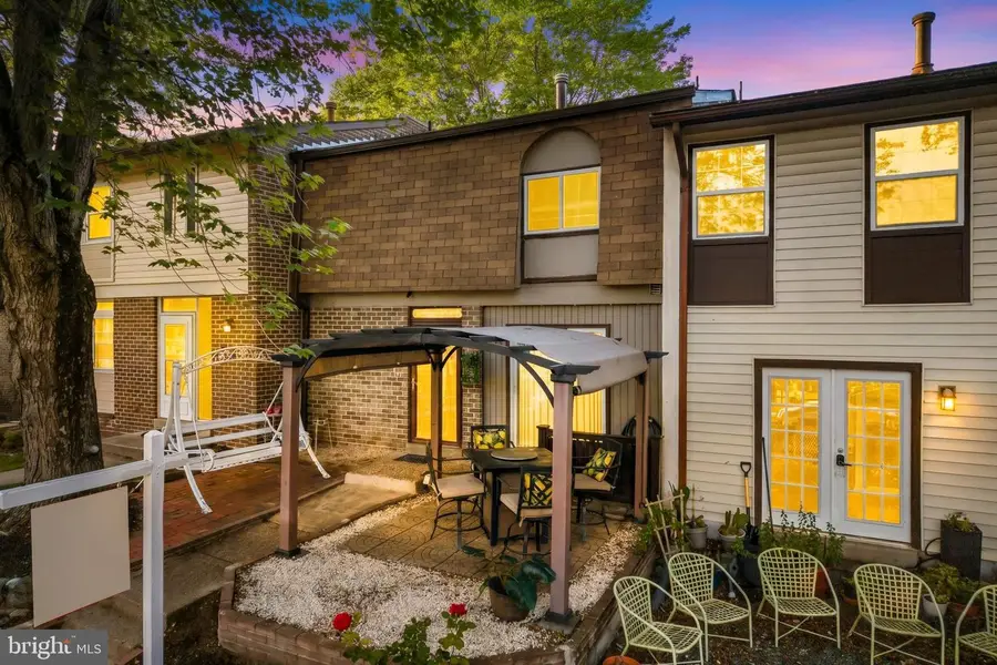 12635 Oakwood Dr, Woodbridge, VA 22192 - #2