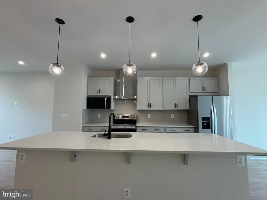 18024 Alicia Ave, Dumfries, VA 22026 - #2