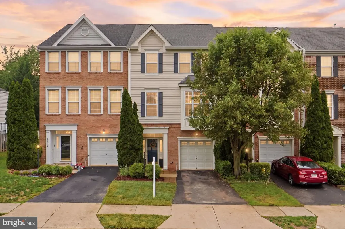 14222 Legend Glen Ct, Gainesville, VA 20155 - #1