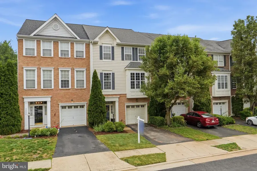 14222 Legend Glen Ct, Gainesville, VA 20155 - #2
