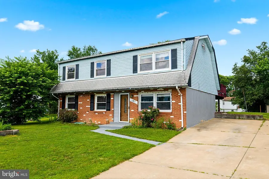 12902 Ketterman Dr, Woodbridge, VA 22193 - #2