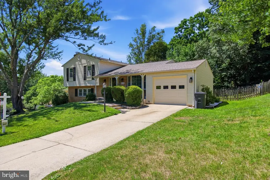 11866 Catoctin Dr, Woodbridge, VA 22192 - #2