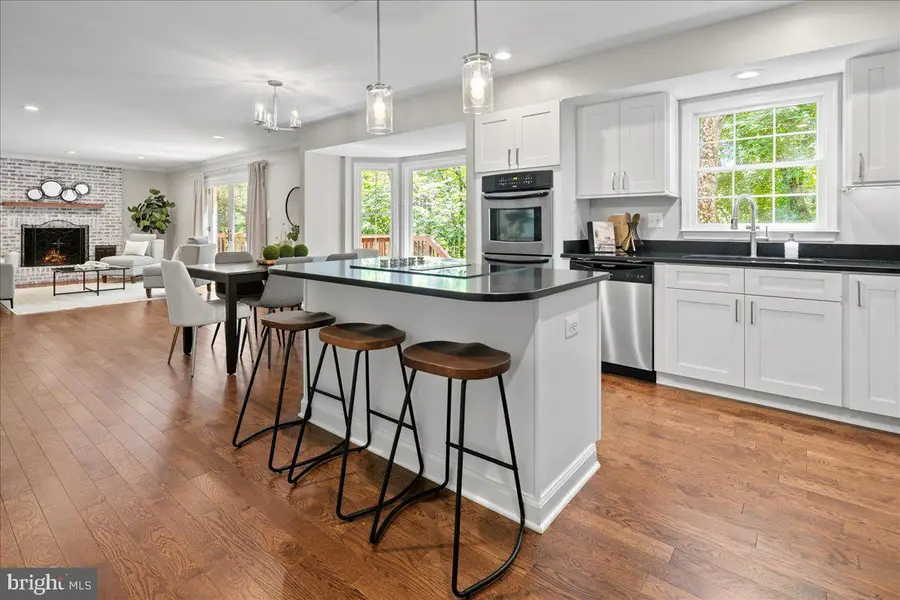 12478 Cavalier Dr, Woodbridge, VA 22192 - #2