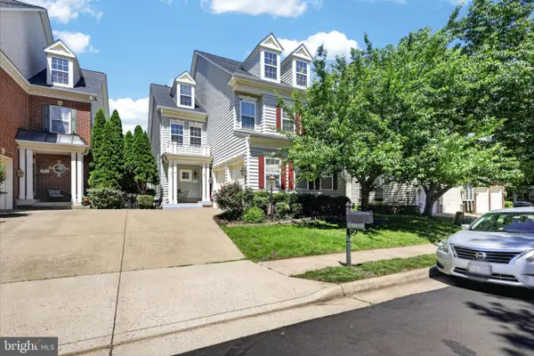 14910 Southern Crossing St, HAYMARKET, VA 20169