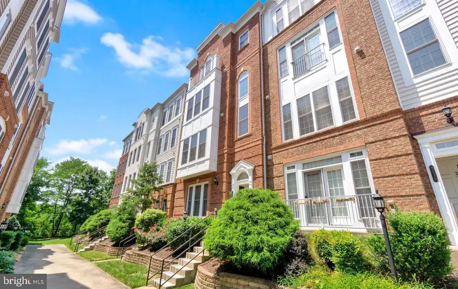 2337 Brookmoor Ln, Woodbridge, VA 22191 - #2