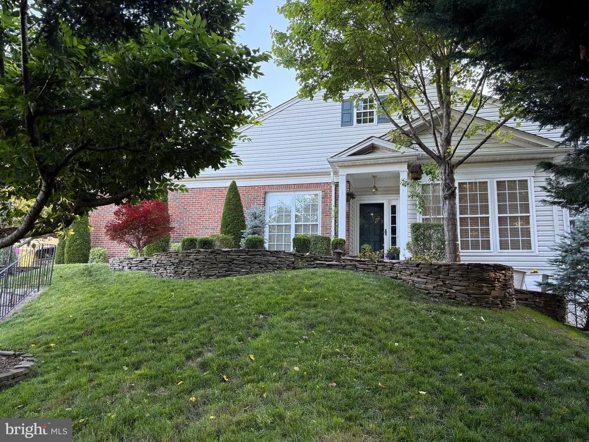 12232 Farmberry Ct, Woodbridge, VA 22192 - #1