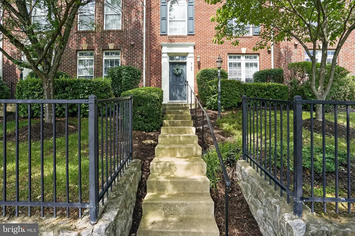 2195 Potomac Club Pkwy, Woodbridge, VA 22191 - #1