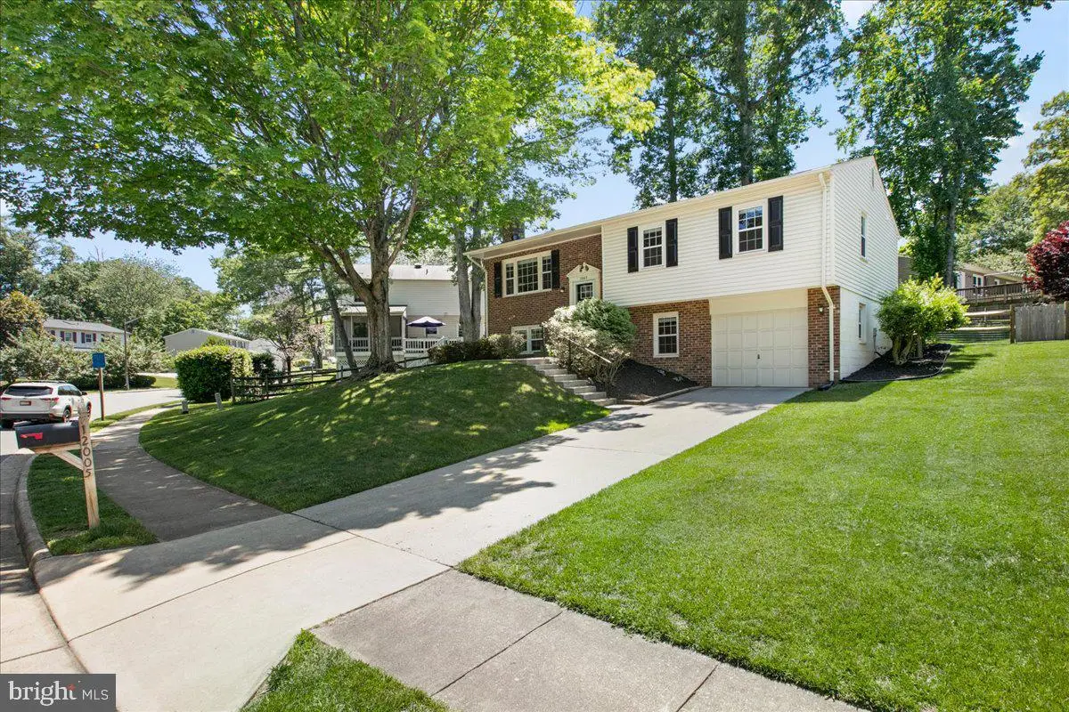 12005 Willowood Dr, Woodbridge, VA 22192 - #1