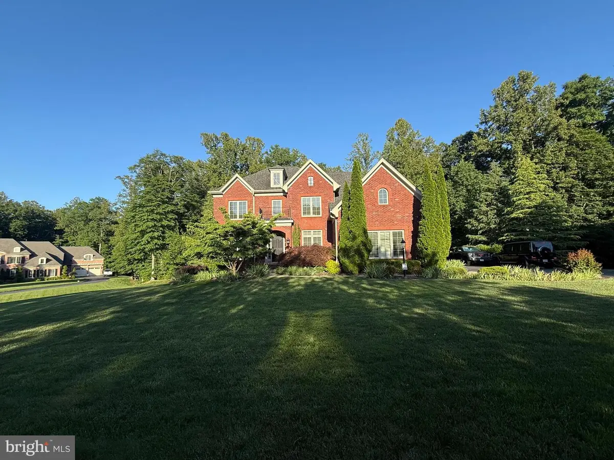 11651 Chanceford Dr, Woodbridge, VA 22192 - #1