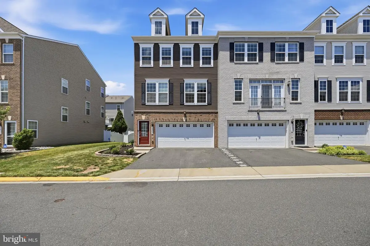 8808 Englewood Farms Dr, Manassas, VA 20112 - #1
