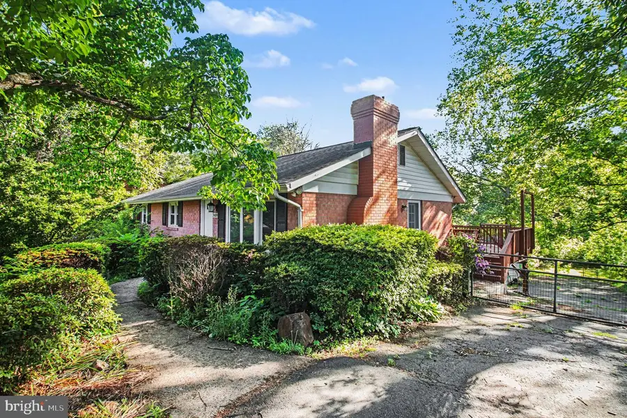 7409 Lake Dr, Manassas, VA 20111 - #2