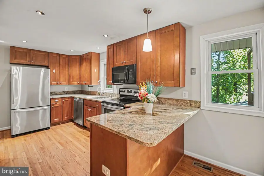 7409 Lake Dr, Manassas, VA 20111 - #3