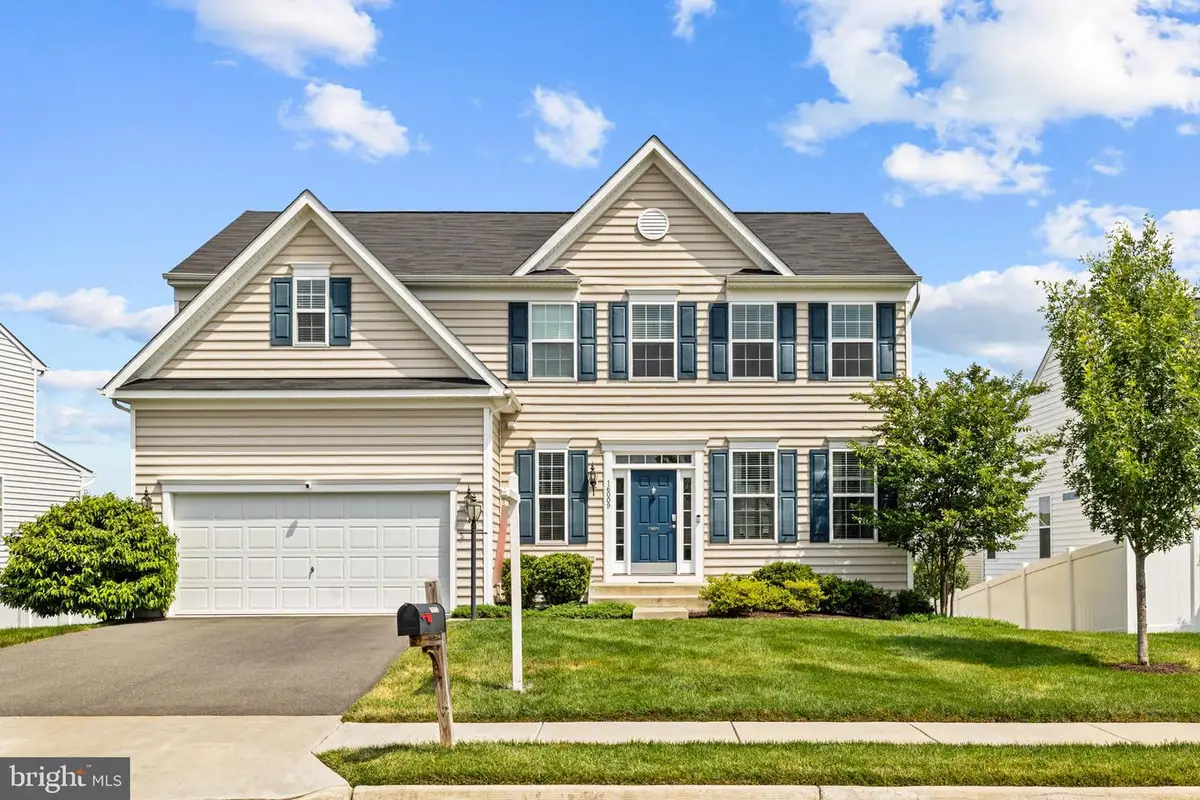 16009 Crossed Talons Rd, Woodbridge, VA 22193 - #1