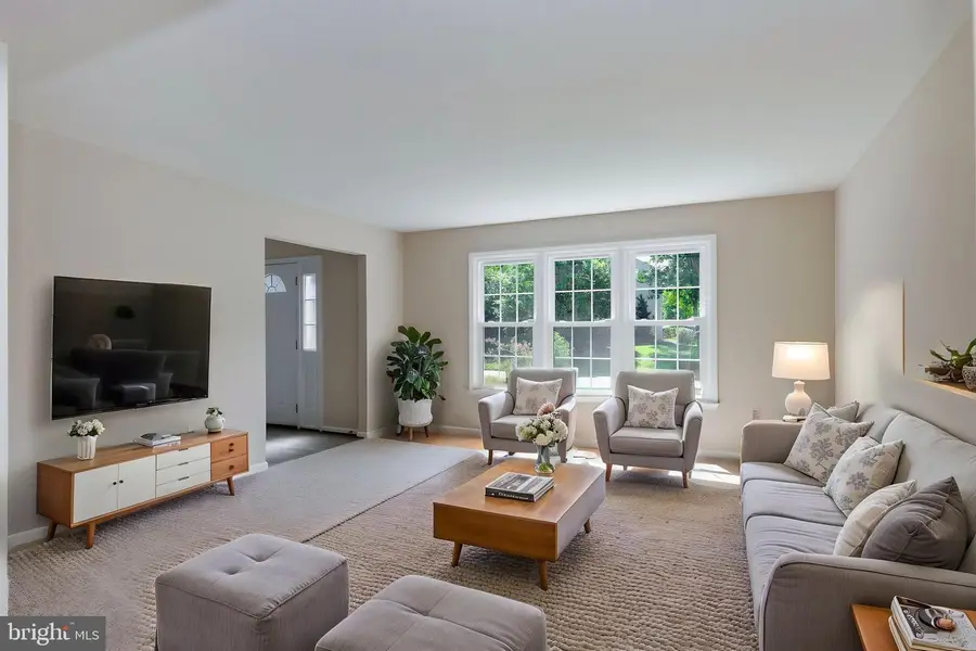 14850 Crotona Ct, Woodbridge, VA 22193 - #3
